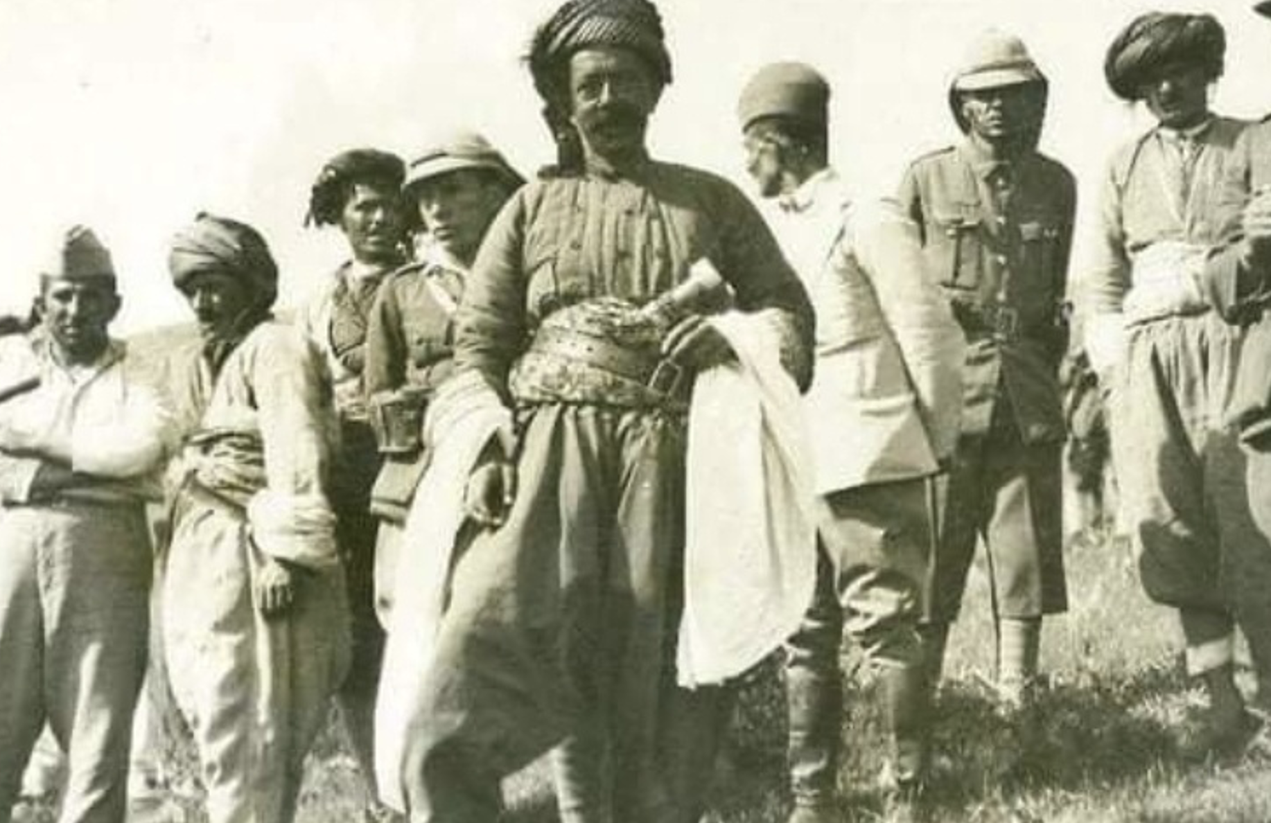 تەنگ و دەربەندەکانی سەر چەمی قەڵاچوالان و یەکگرتنەوەی لەگەڵ زێی خواروودا